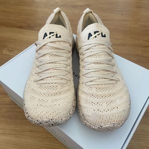 APL Techloom Wave, women’s size 7 in Warm Silk/Black/Speckled, worn once